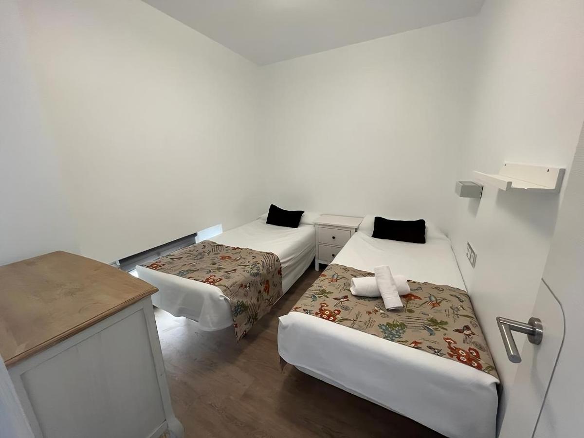 Apartamentos Living Sevilla Centro Maestranza Exterior photo
