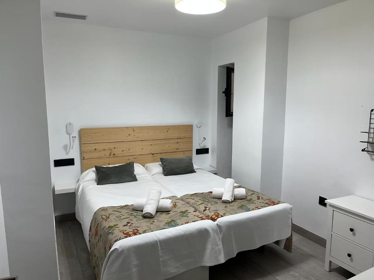 Apartamentos Living Sevilla Centro Maestranza Exterior photo