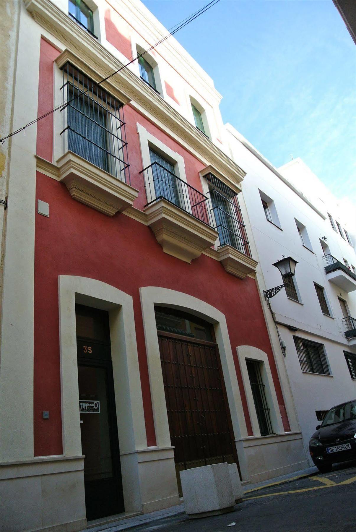 Apartamentos Living Sevilla Centro Maestranza Exterior photo